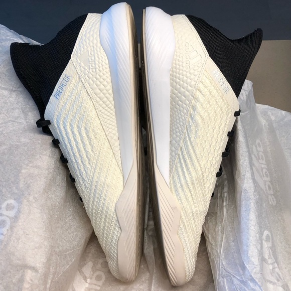 Mens US 13 adidas Predator football sneakers - Picture 3 of 7